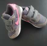 Buty dla dziewczynki Nike EUR 22, 12 cm, szaro-różowe