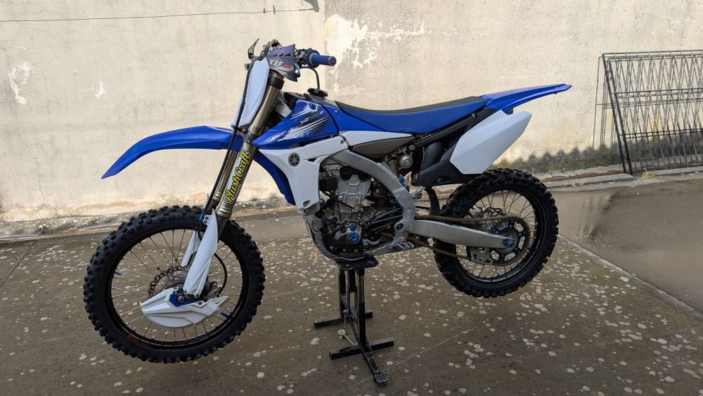 Yamaha YZ450F 2012 com extras