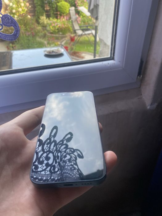 Iphone 13 mini bateria 93%