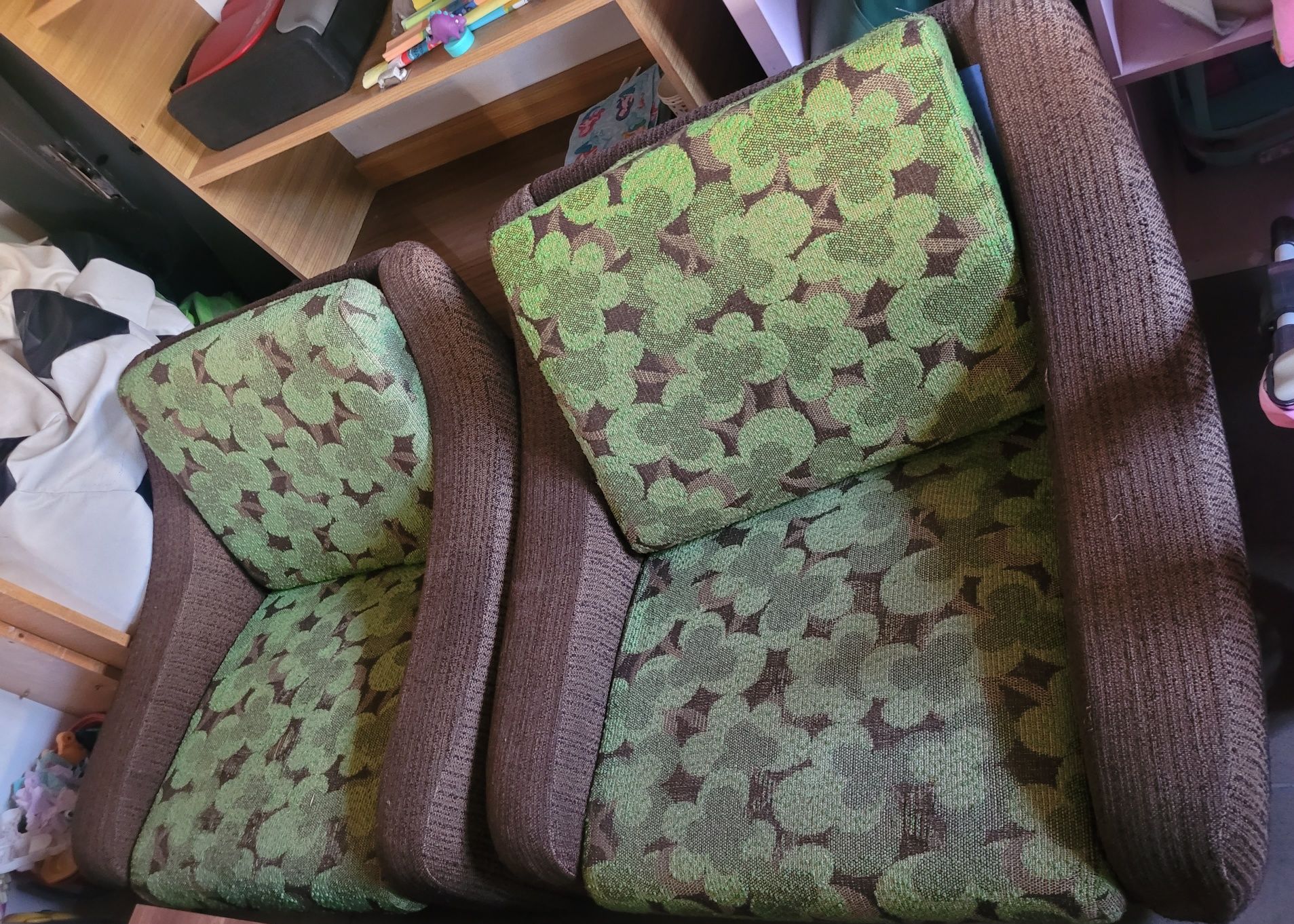 Sofa plus 2 fotele - komplet w odcieniach zieleni i brązu