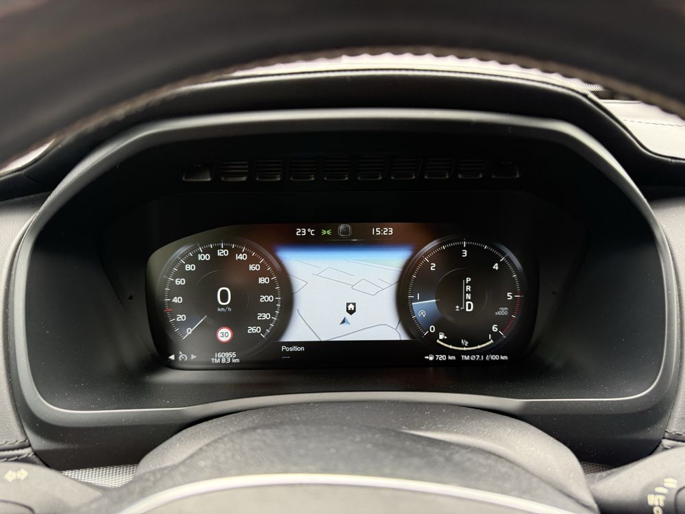 Volvo XC 90 D4 "R-Design" - Suspensão a ar/Full Extras