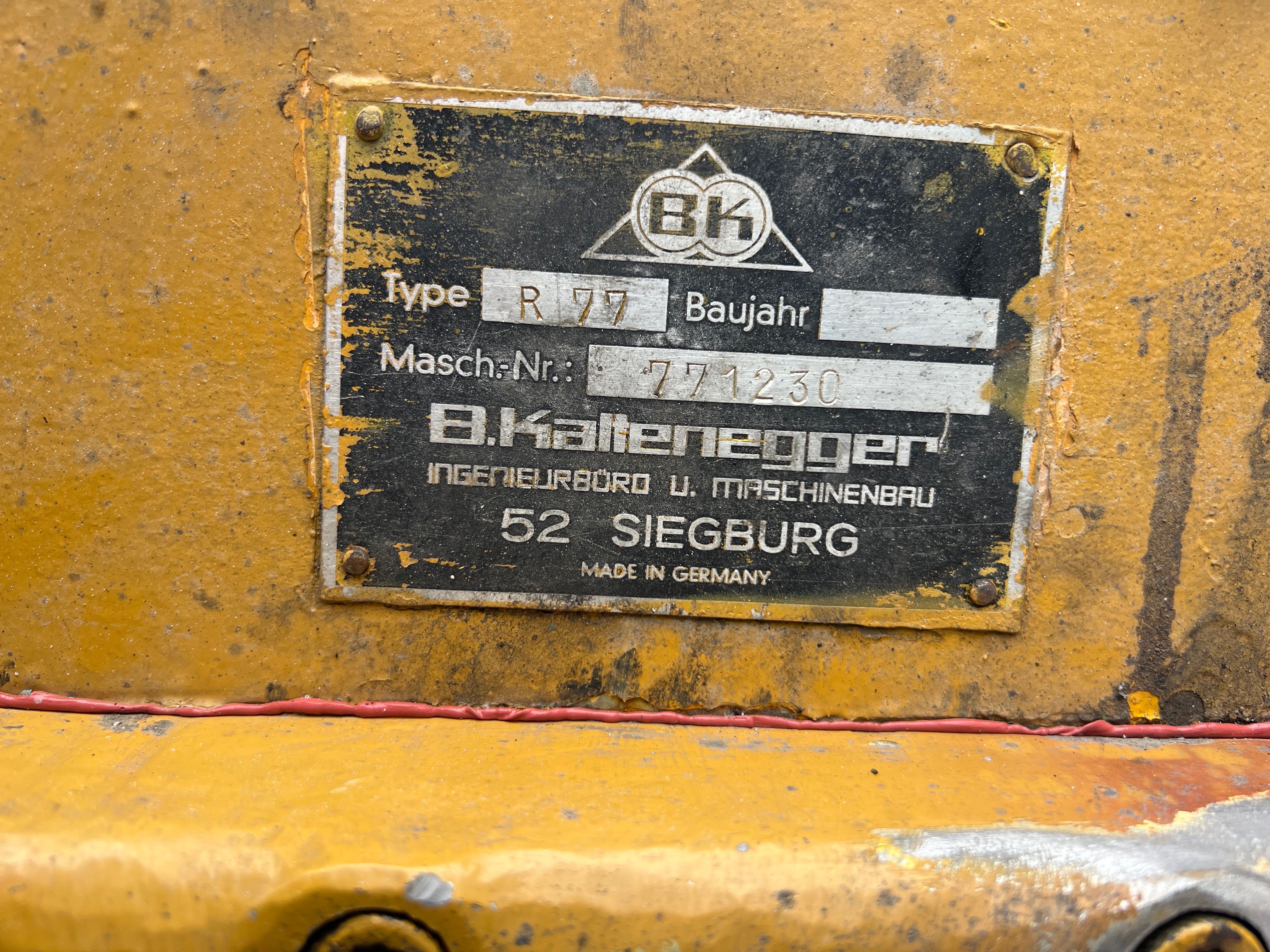 Віброкаток Duomat R77