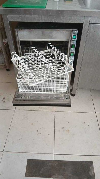 Maquina lavar Loiça UniverBar Midi40