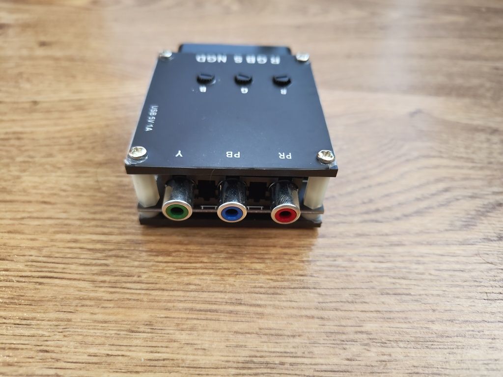 Konwerter RGB Scart/Euro na component YPBPR