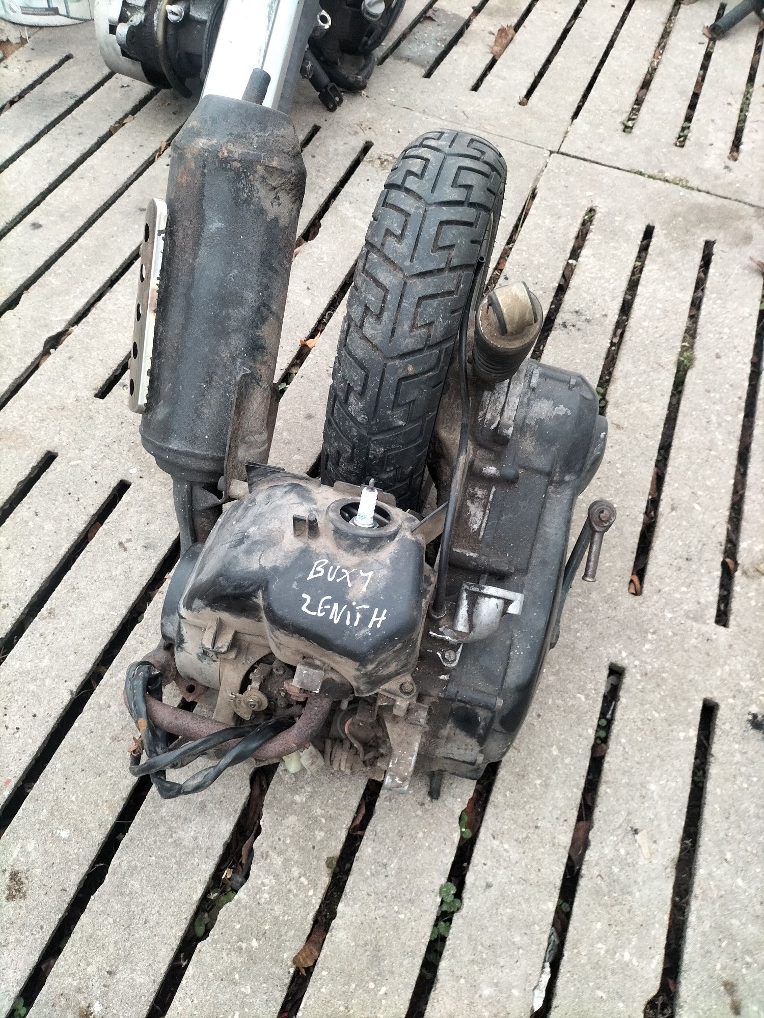 Silnik peugeot sprzedaje,buxy 50cm
