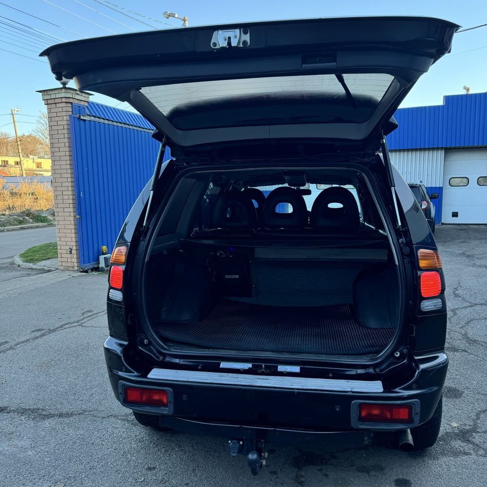 Mitsubishi Pajero Sport 2004 року