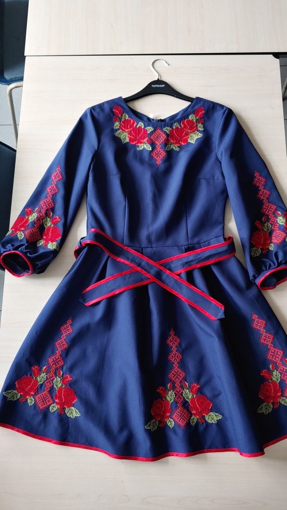 Платье-вышиванка для девочки