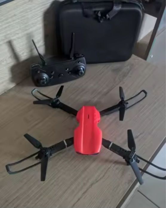 Дрон квадрокоптер Е99 з камерою