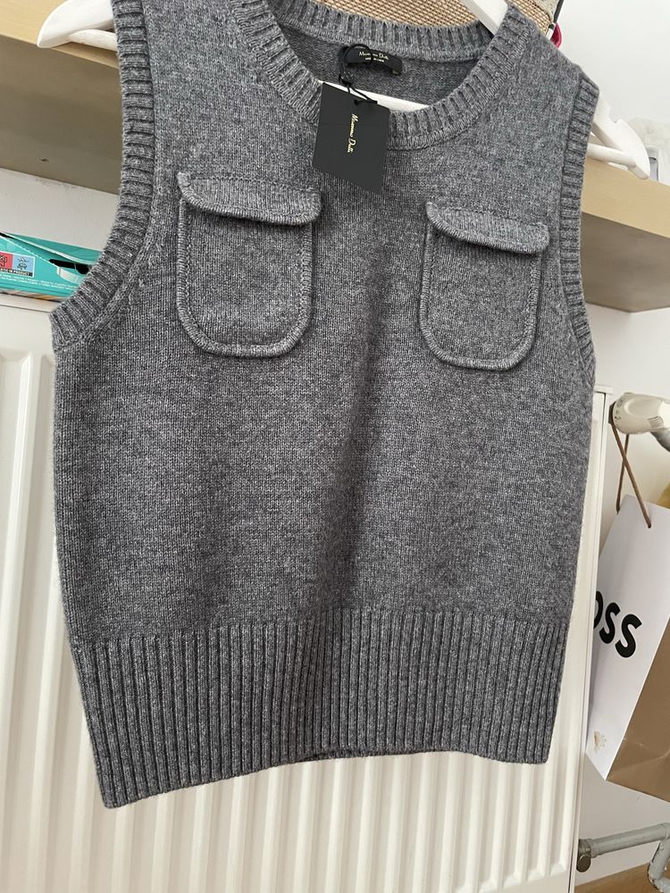 Efektowna kamizelka , sweterek Massimo Dutti.    Wełna  , kaszmir ..