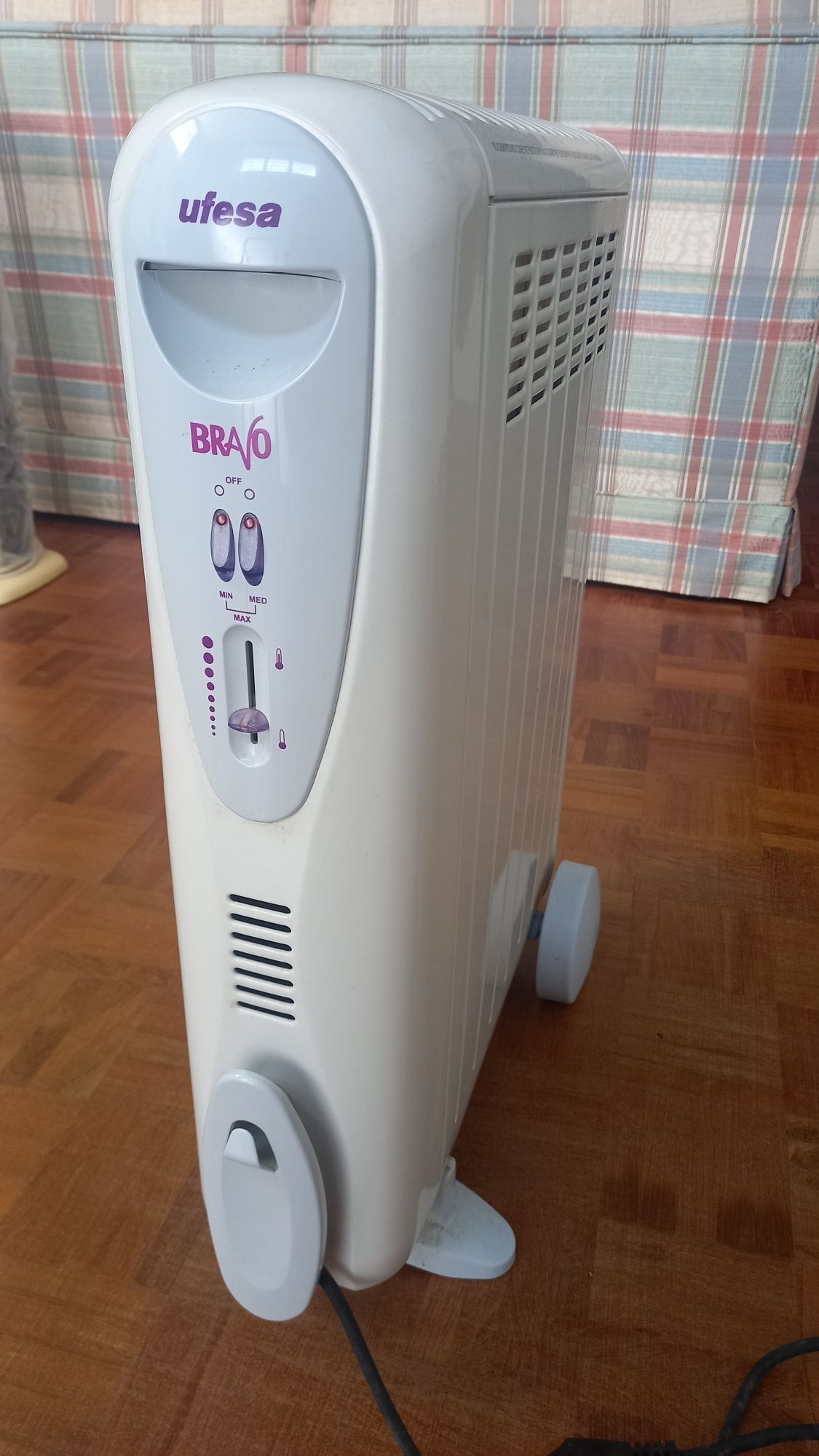 Aquecedor a óleo Ufesa bravo