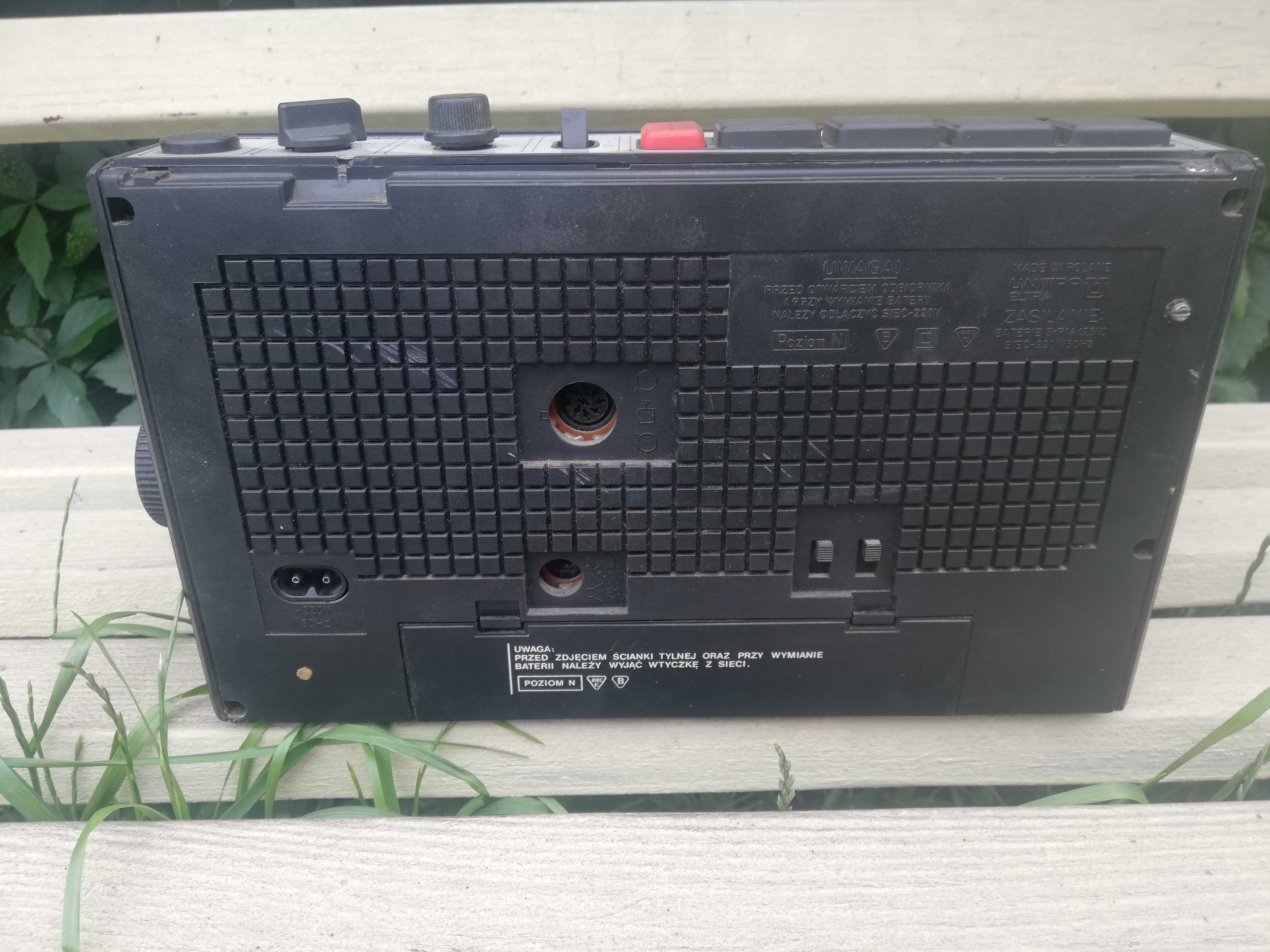 Radiomagnetofon Unitra Emilia Rm 407 .
