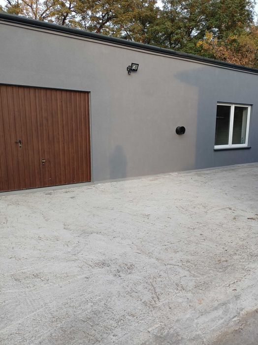 Hala-Magazyn i część działki