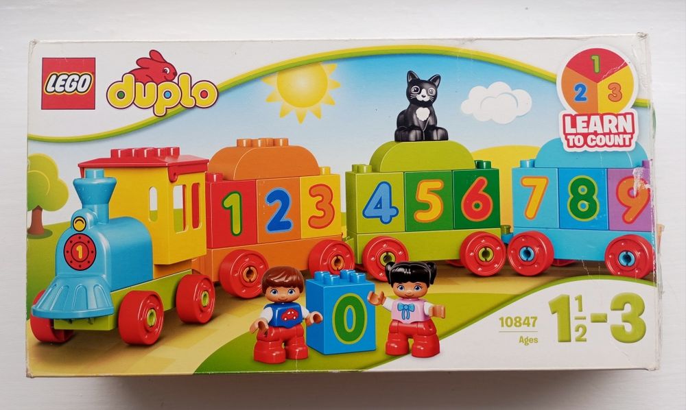 Лего потяг/поїзд з цифрами, додатково ще цифри в комплекті