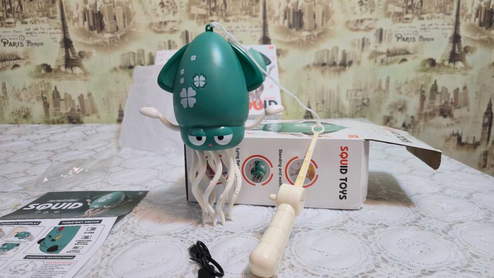 Танцюючий восьминіг кальмар краб Squid Toys музична іграшка від 3років