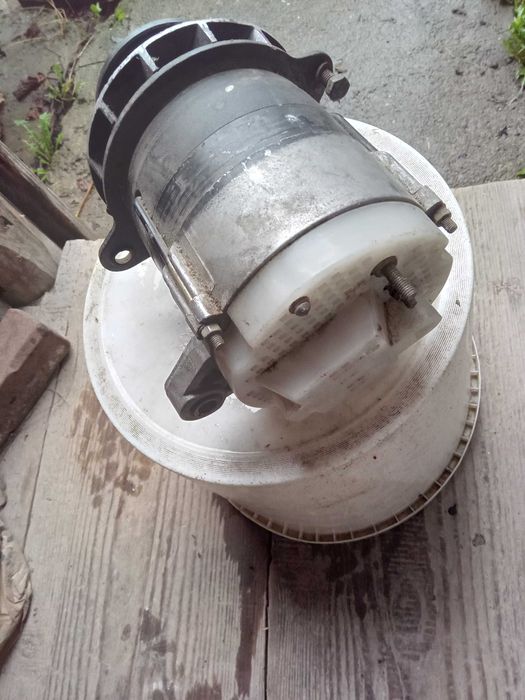 генератор 3701 продам