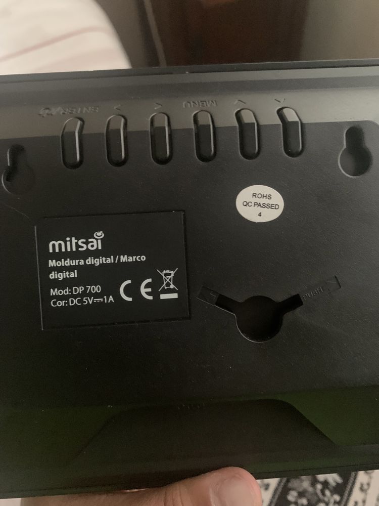 Ecrã de moldura digital Mitsai modelo DP 700 preto