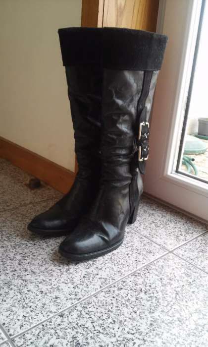 Botas altas em pele, Sofia Costa