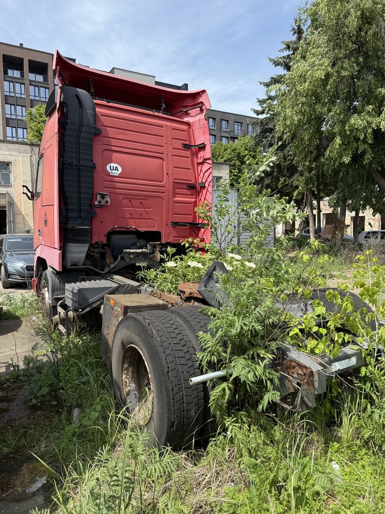 Volvo FH12 тягач