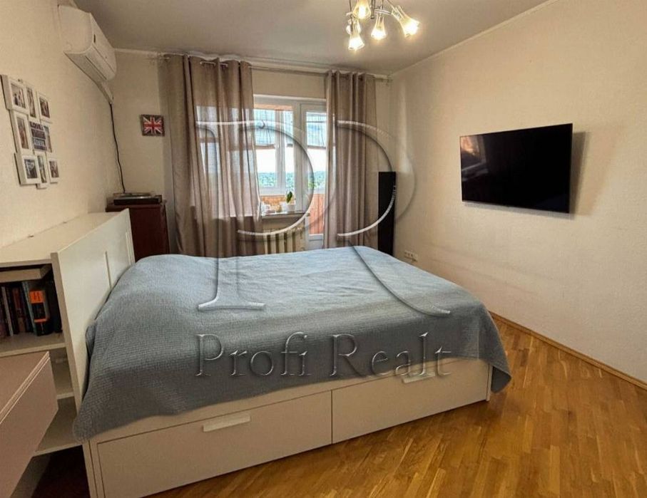 Продаж 2 кімн. квартири за адресою Смілянська 10/31 Волинська