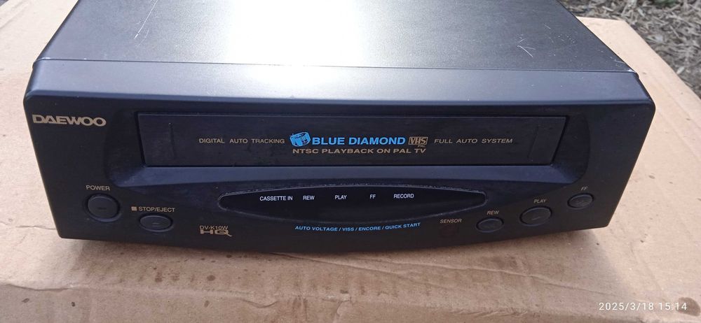 Відеомагнітофон (пишущий відеоплеєр) Daewoo Blue Diamond DV-K10W