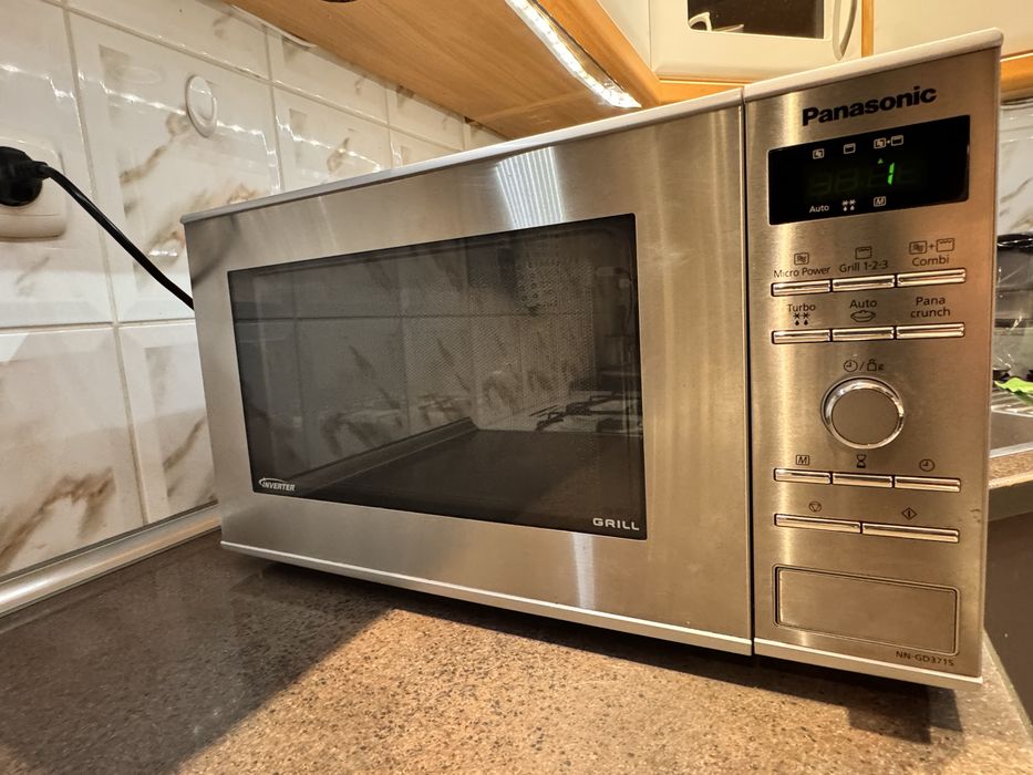 Kuchenka mikrofalowa z grillem