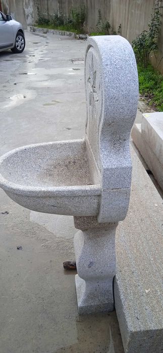 Arte em granito, fontanário