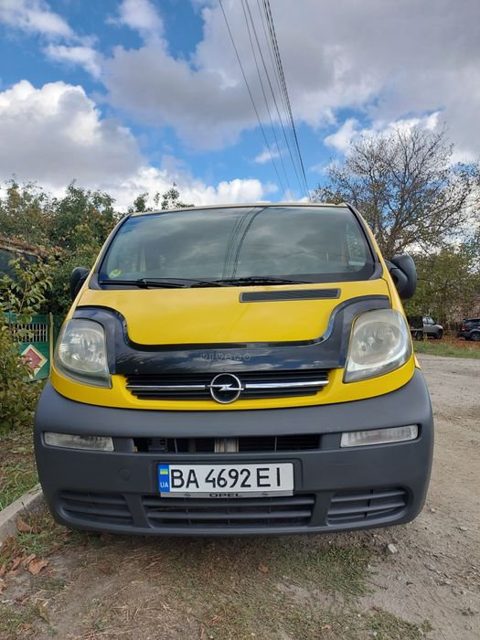 Продам Опель Віваро 1.9.