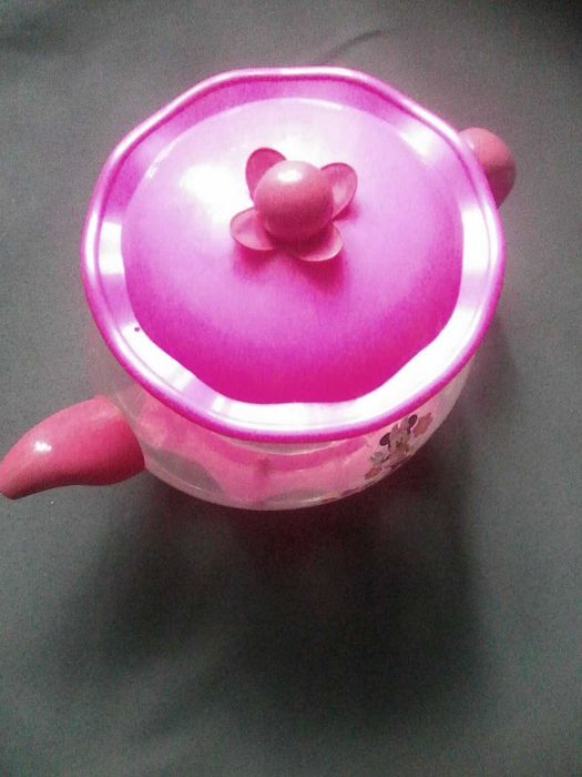 pojemnik na  zabawki  dla dziewczynki