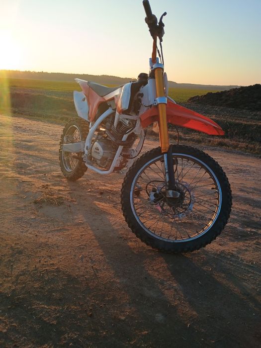 Cross Loncin 250cc
