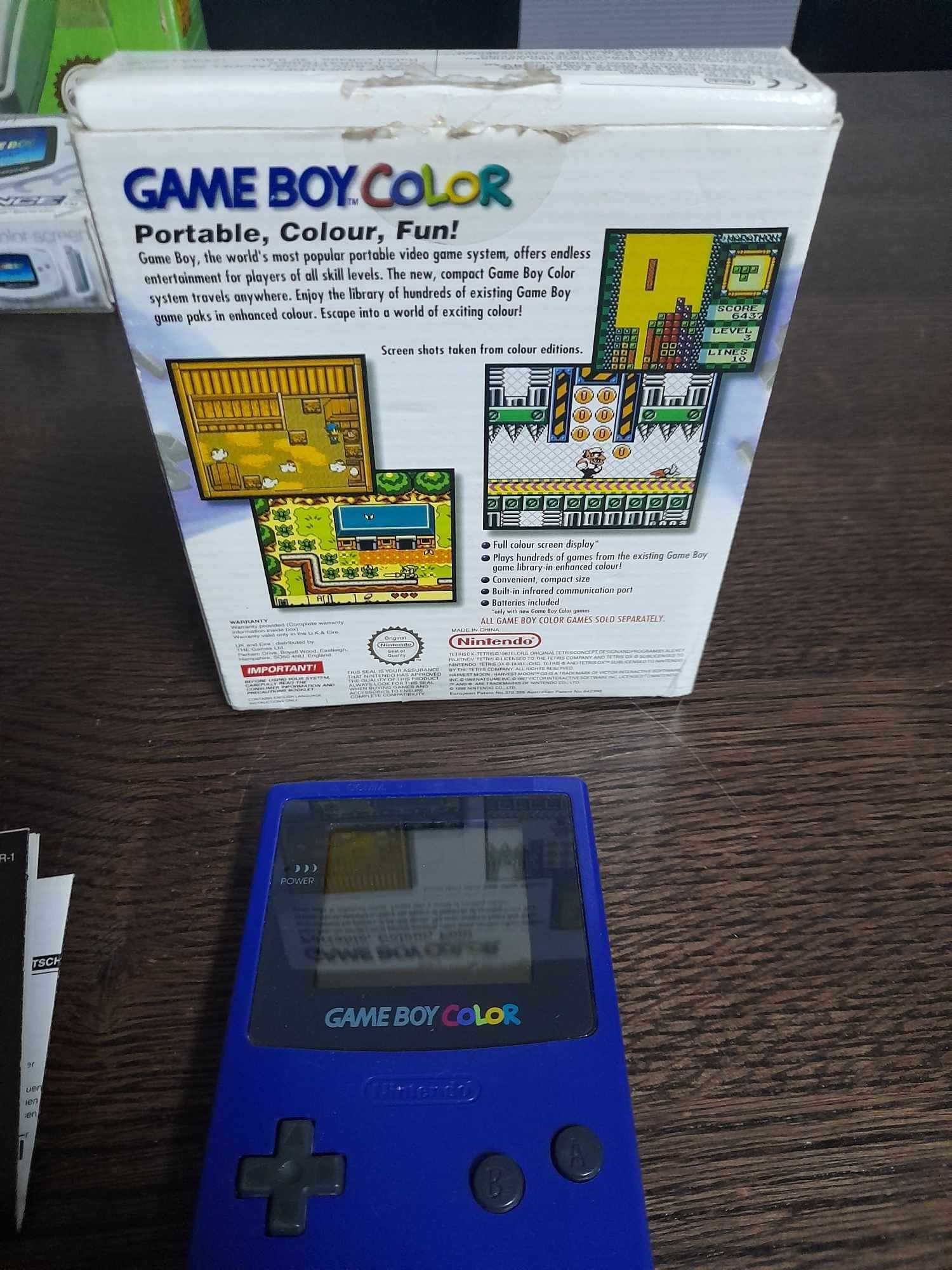 Game Boy Color em caixa completo