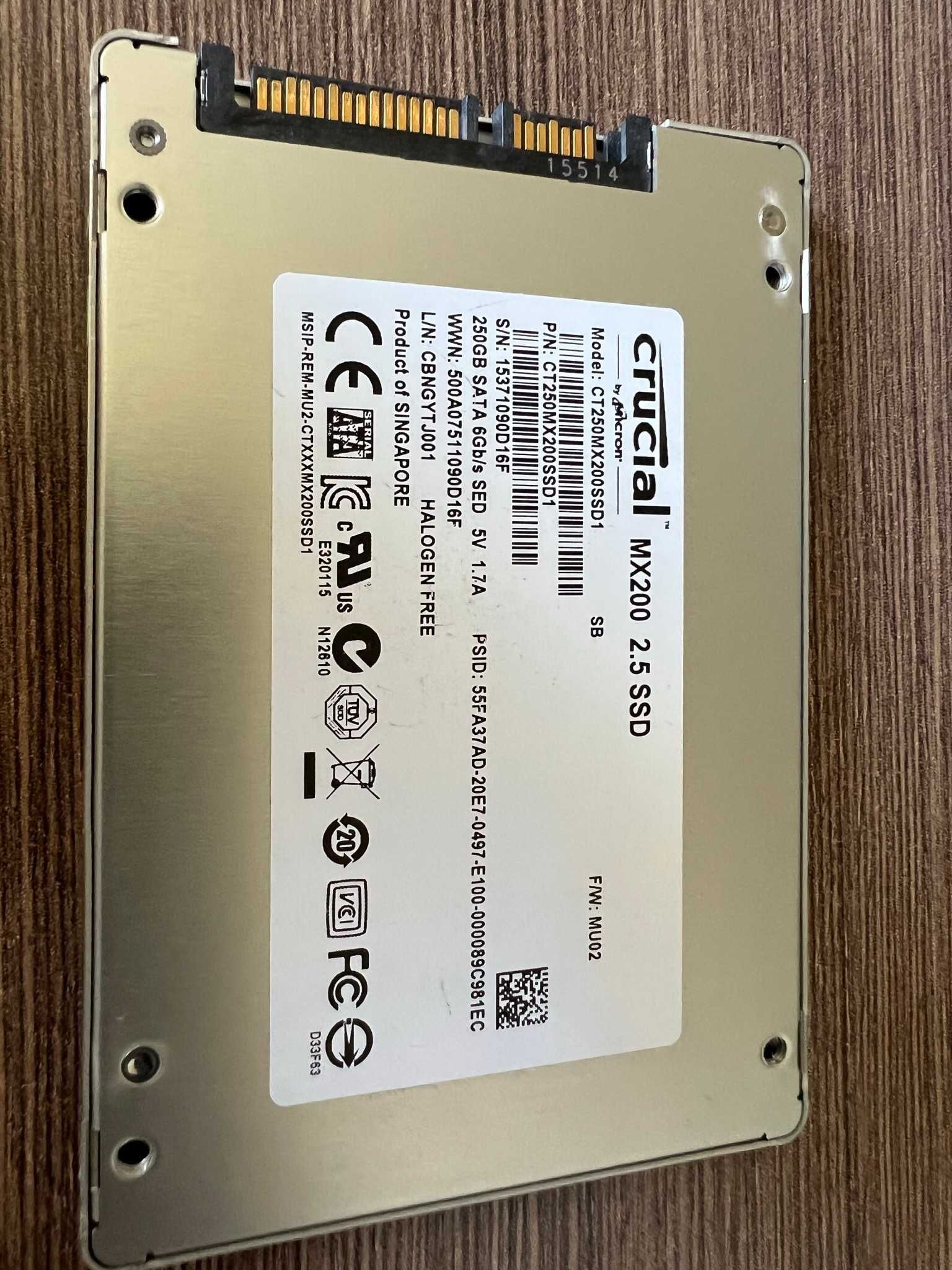 Dysk SSD Crucial MX200 250 GB