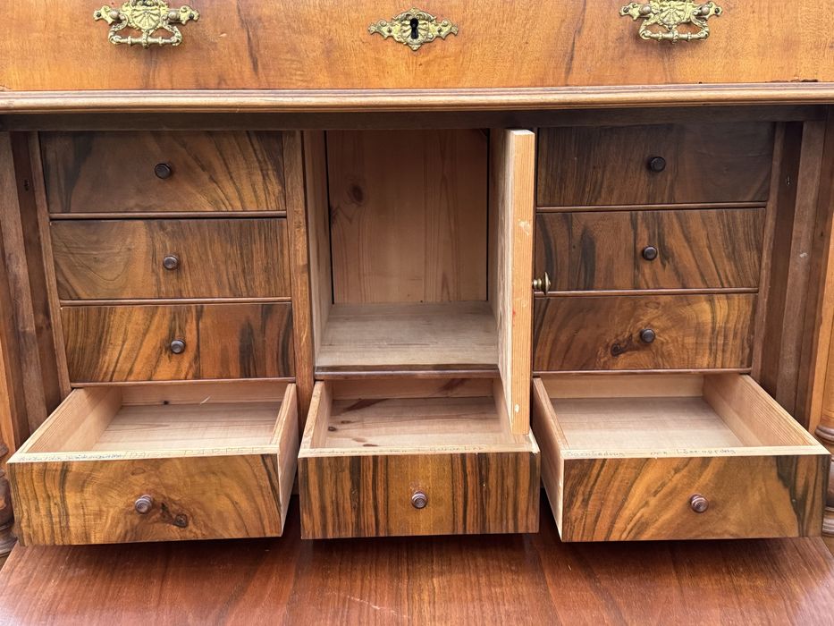 Sekretarzyk orzechowy sekretera eklektyczna szyfoniera orzechowa 1880r