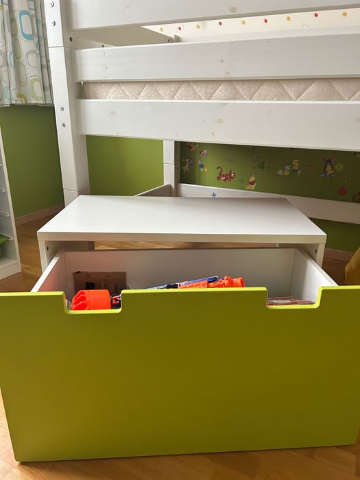 Велика шафа для зберігання іграшок на колесах Ікеа