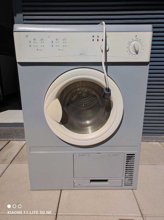 Máquina de Secar Roupa – Indesit – Condensação