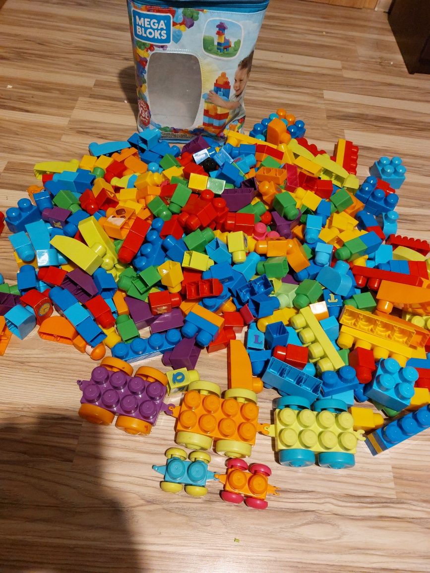 MEGA BLOCKS 400 szt elementów