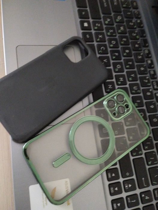 Два чохла на iPhone 11 pro