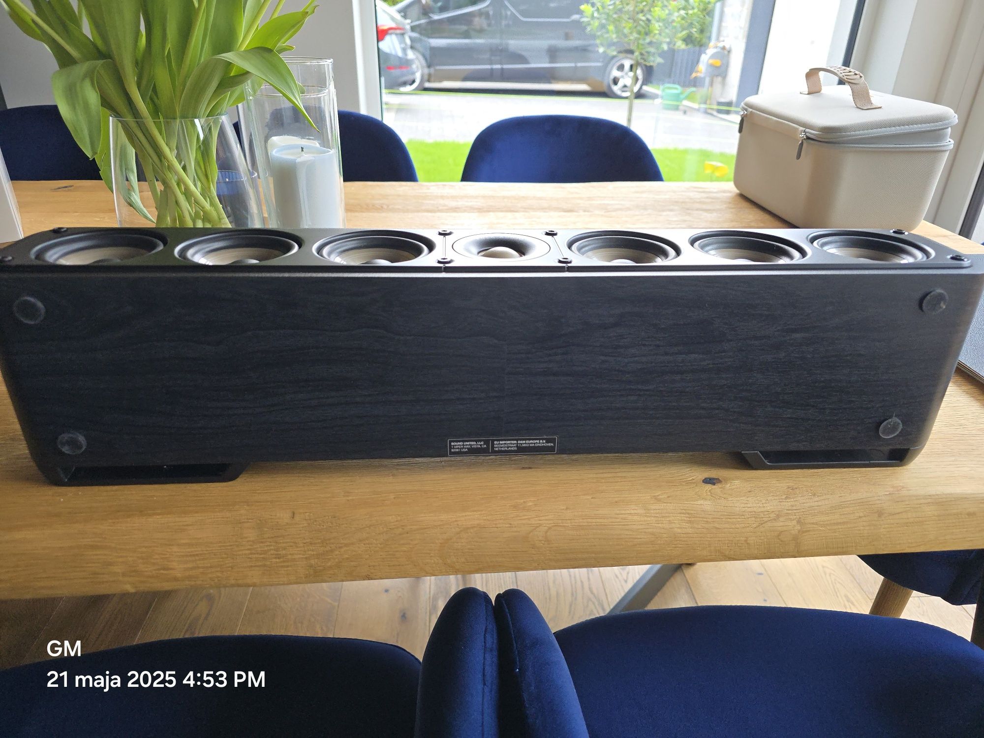 Glosnic centralny do kina domowego Polk Audio Signature es35e