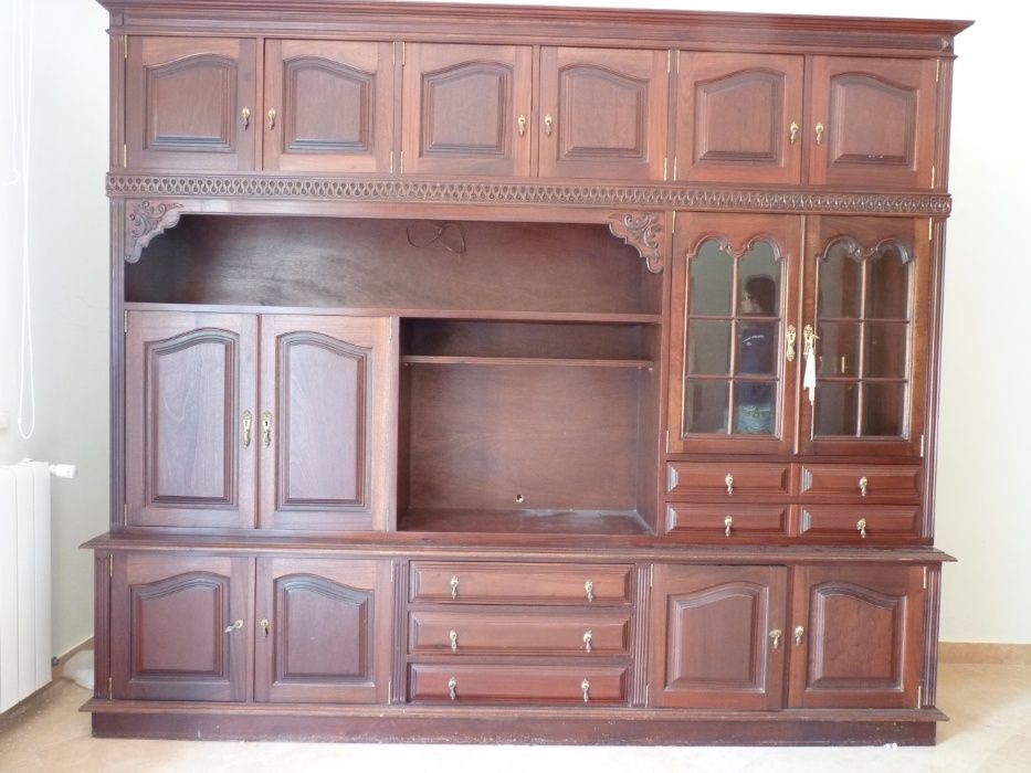 Móvel de Sala em madeira maciça