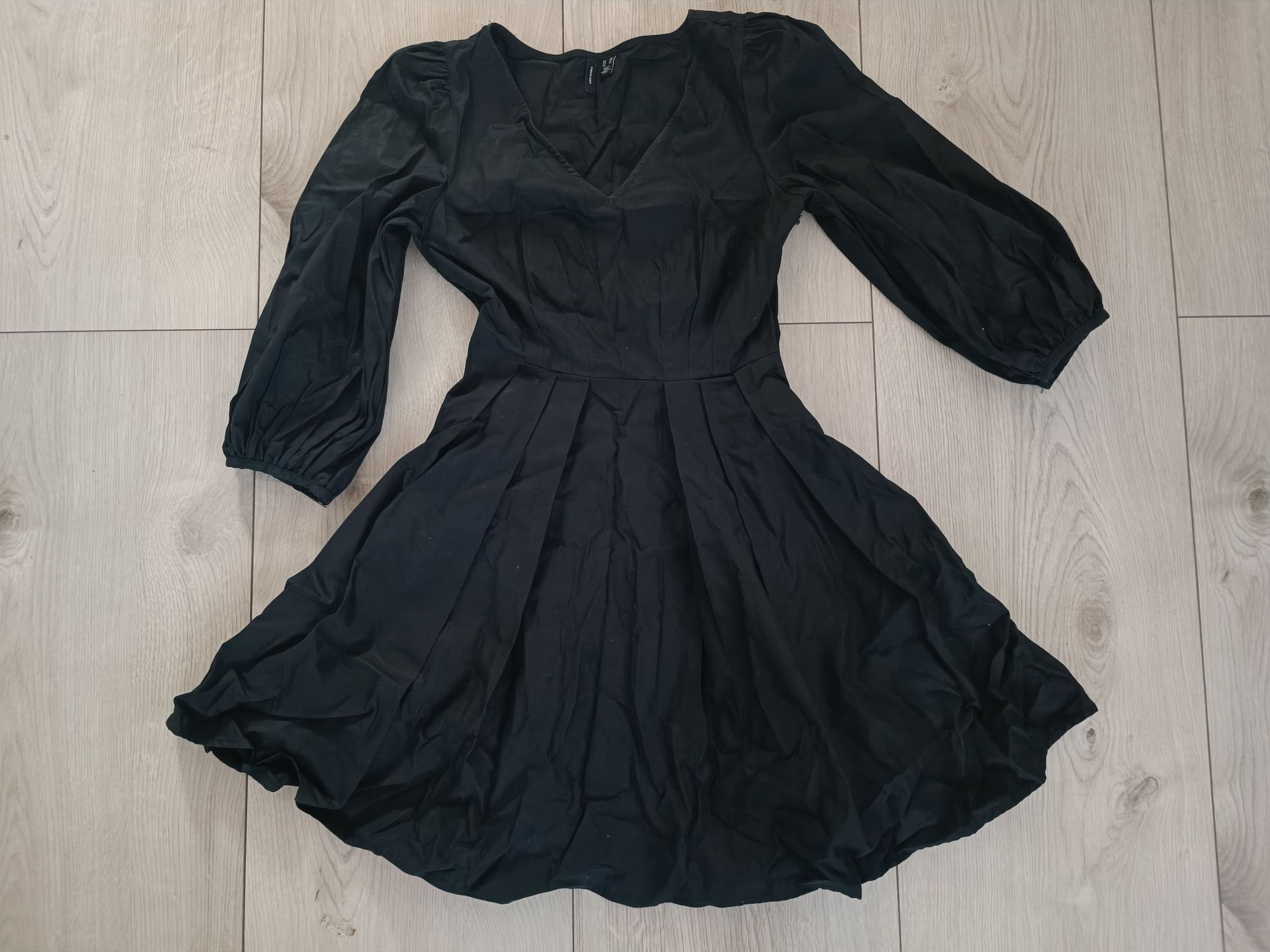 Czarna sukienka damska Vero moda r.XS