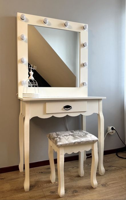 meble do pokoju/sypialni