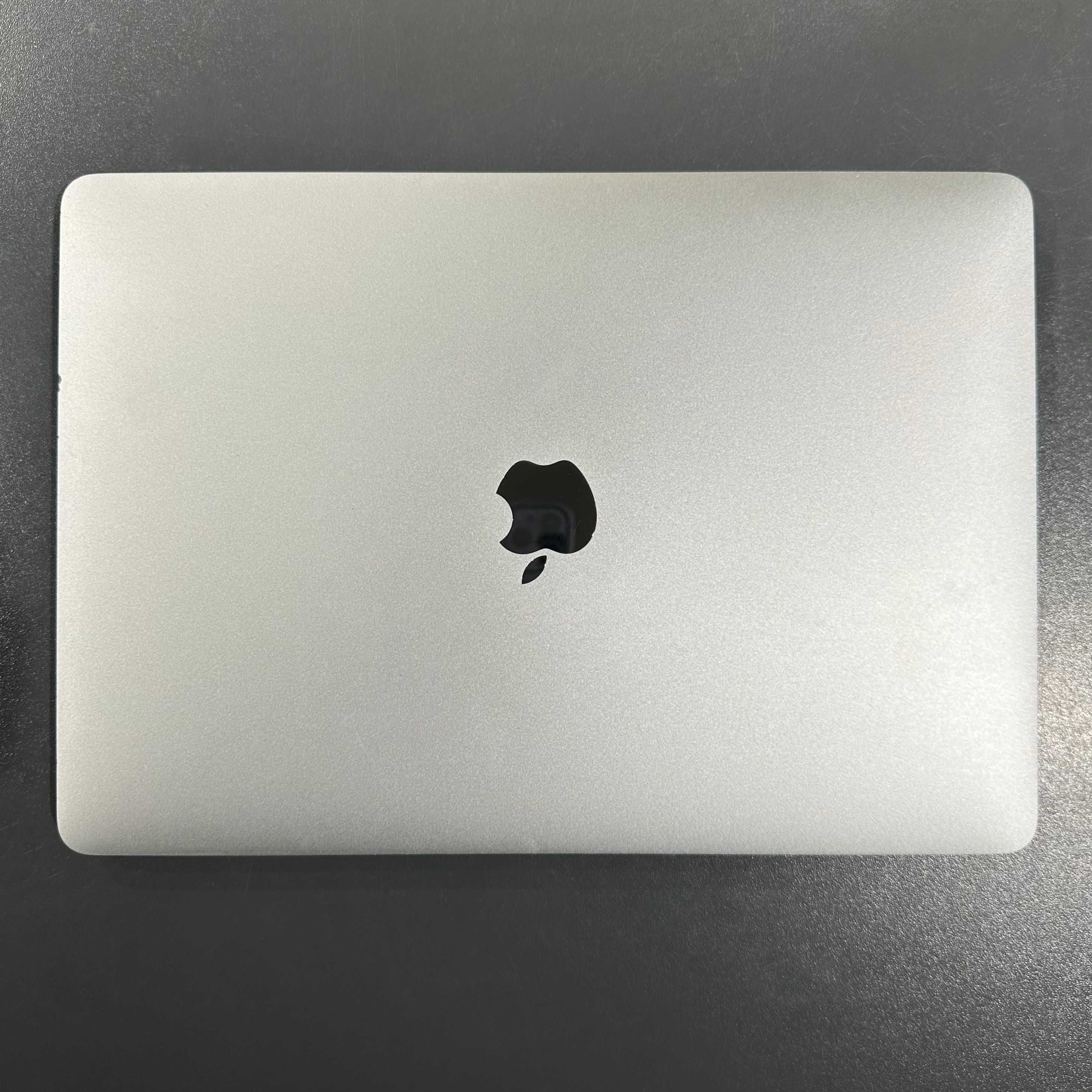 MacBook Pro 13" 2018 i7 16GB RAM 1Tb SSD Silver В НАЯВНОСТІ!