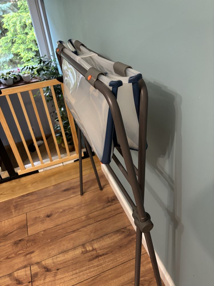 Wanienka Stokke Flexi Bath z stojakiem i wkładką niemowlęcą
