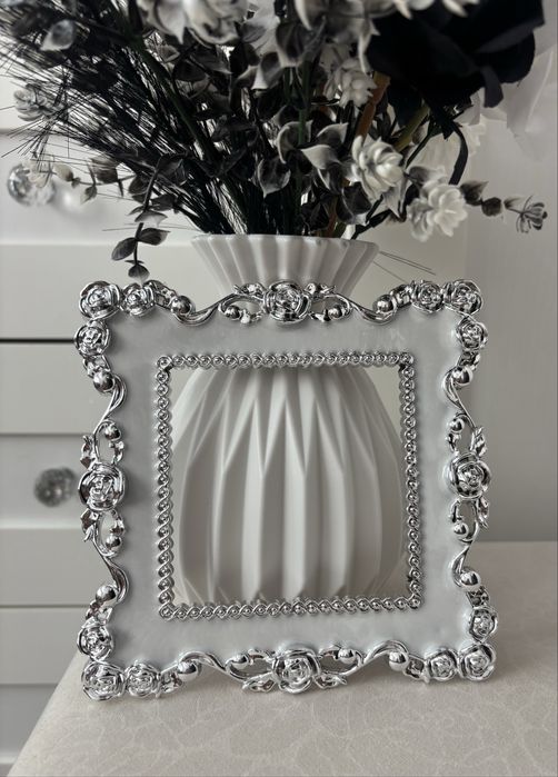 Ramka ozdobna wlącznika światla