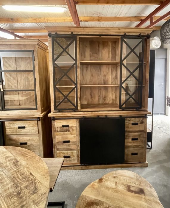 Kredens / drewno egzotyczne/ rustykalny / styl industrialny