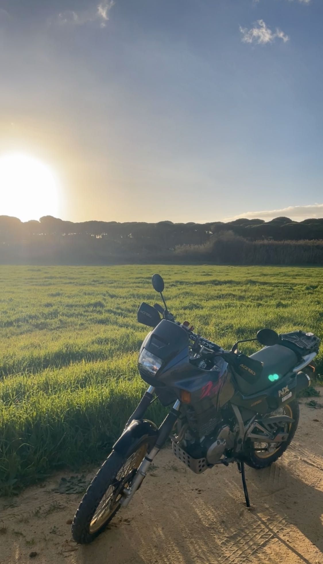 Honda NX650 - aluguer de motos / motorcycle rental