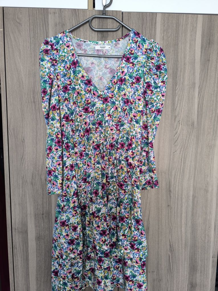 śliczna sukienka kwiaty floral print Reserved M L wesele Boho impreza