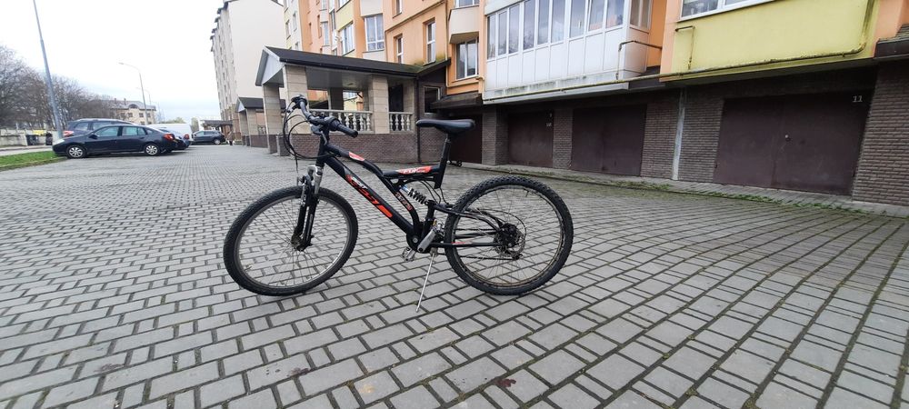 Велосипед спортивний гірський