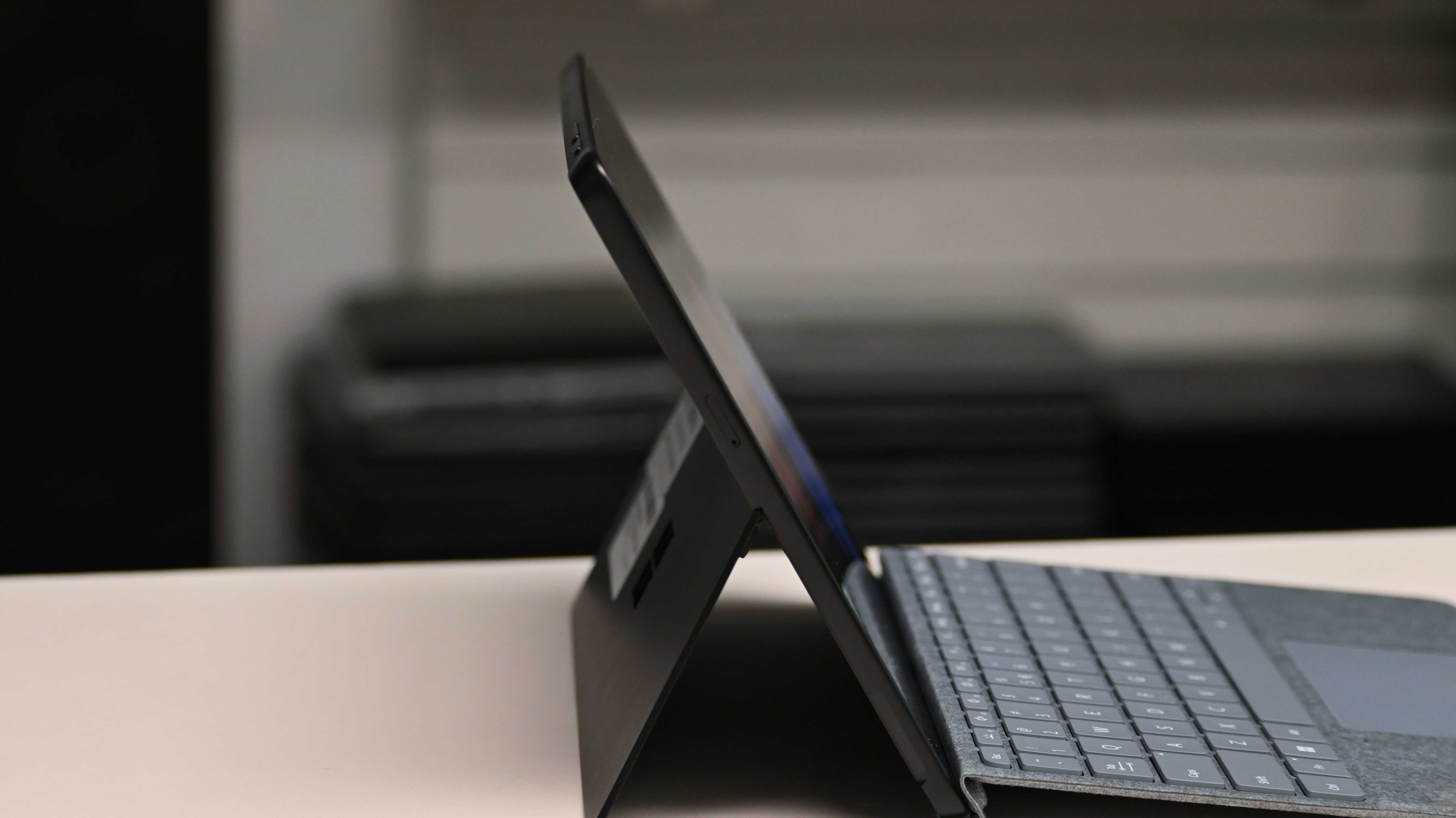 Tablet + Rysik! Microsoft Surface Go3 10,5" i3-10gen 8GB RAM 256GB SSD