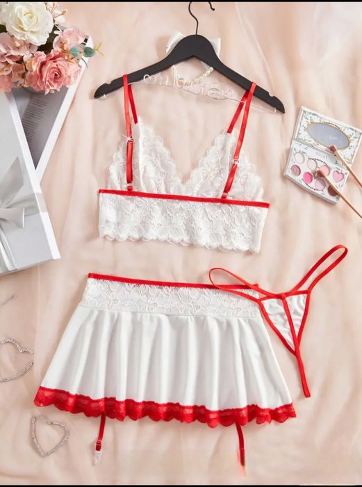 Новий еротичний мереживний костюм