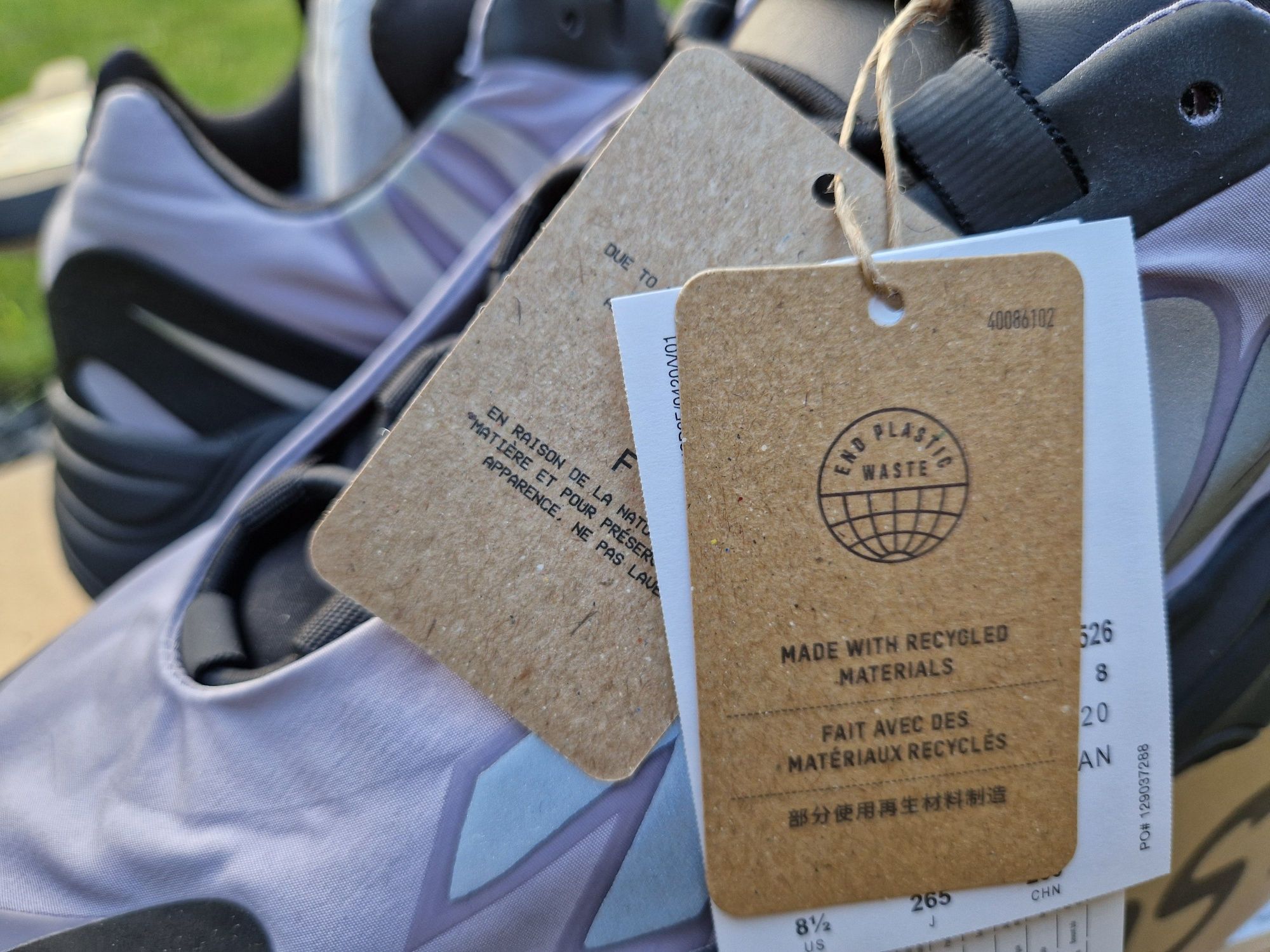 Adidas Yeezy YZY 700 MNVN Geode roz 42